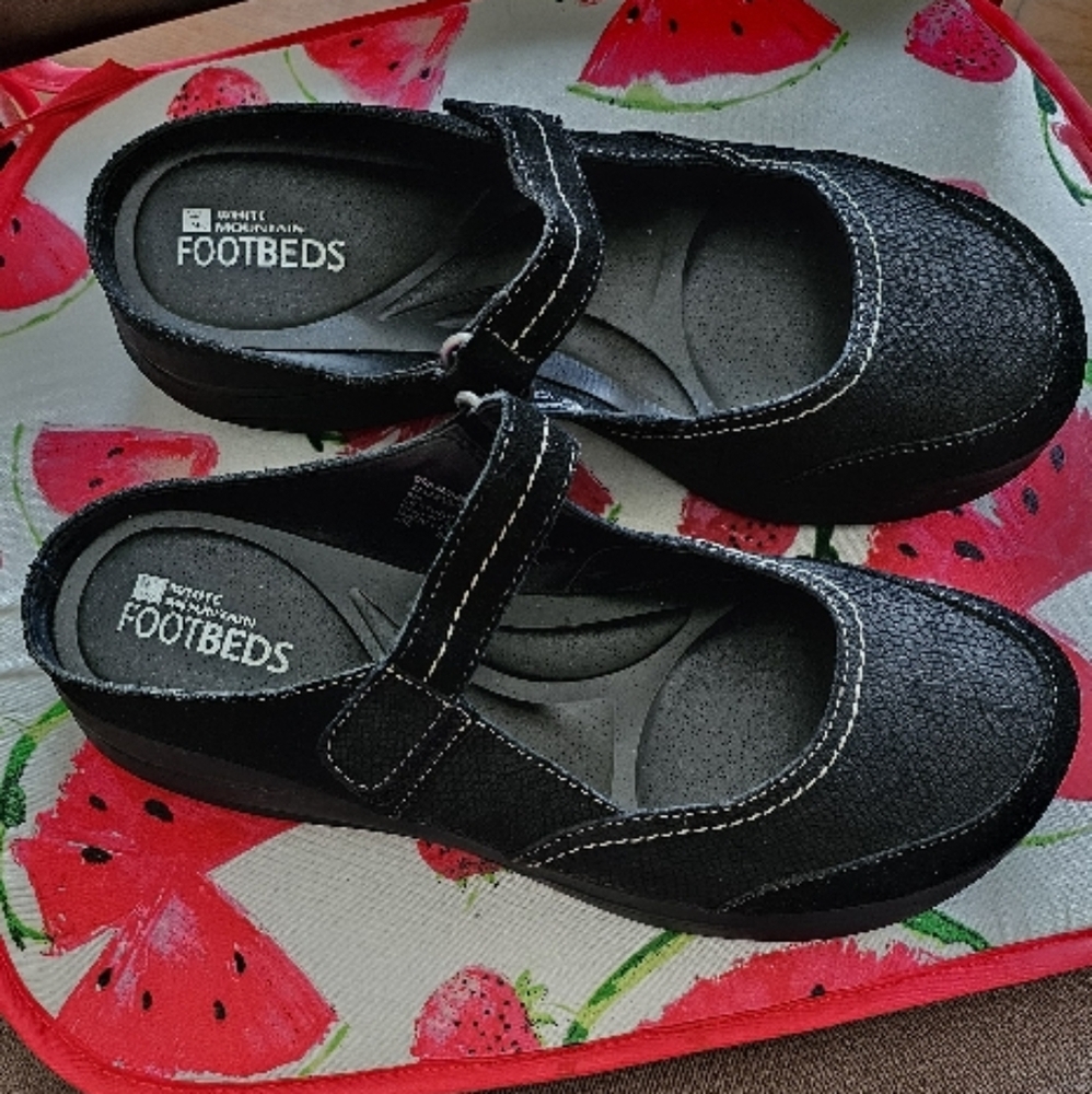 White Mountain Footbeds Black Mary Jane Clogs Sz 9